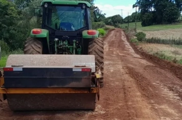 Município de Ajuricaba recebe dois tratores John Deere do Governo do Estado