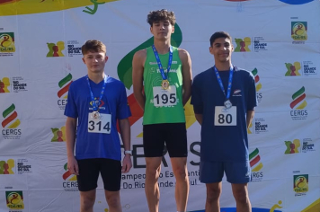 Alunos da Escola Nelci Tobias Oedmann se destacam no Campeonato Estadual de Atletismo