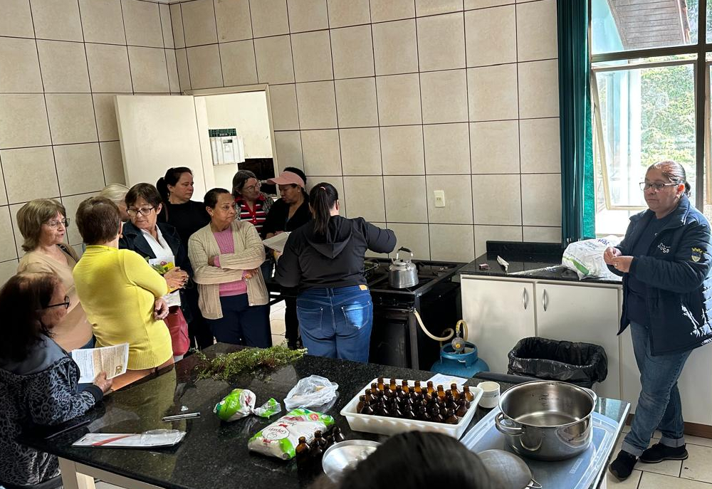 Oficina aborda uso de plantas medicinais 