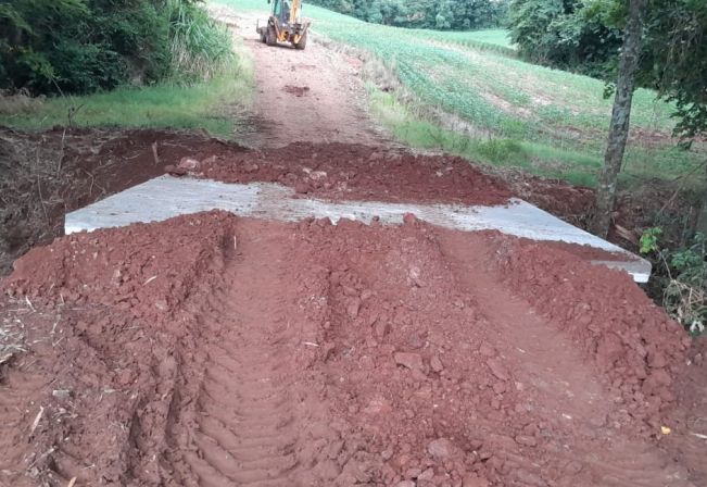 Tráfego sobre a ponte da Linha 23 é liberado