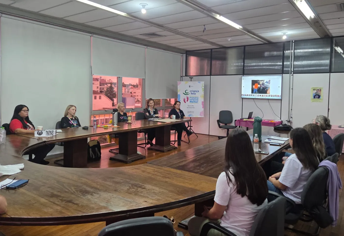 Equipe do PIM se reúne com profissionais de Ijuí para troca de experiências